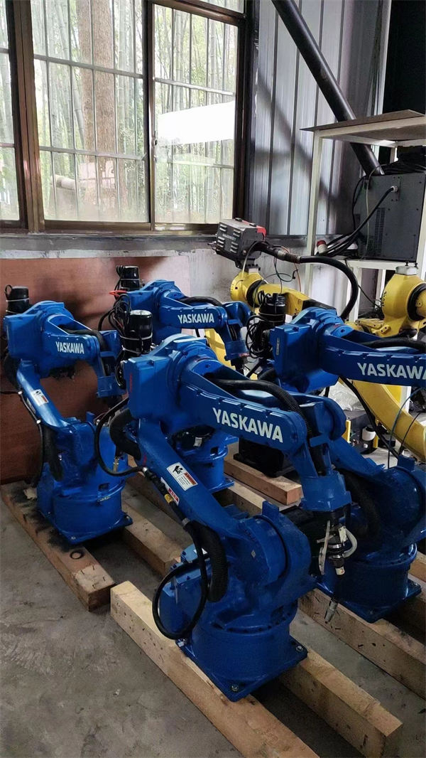 保定智能焊接机器人-快3平台自动化-智能焊接机器人价格